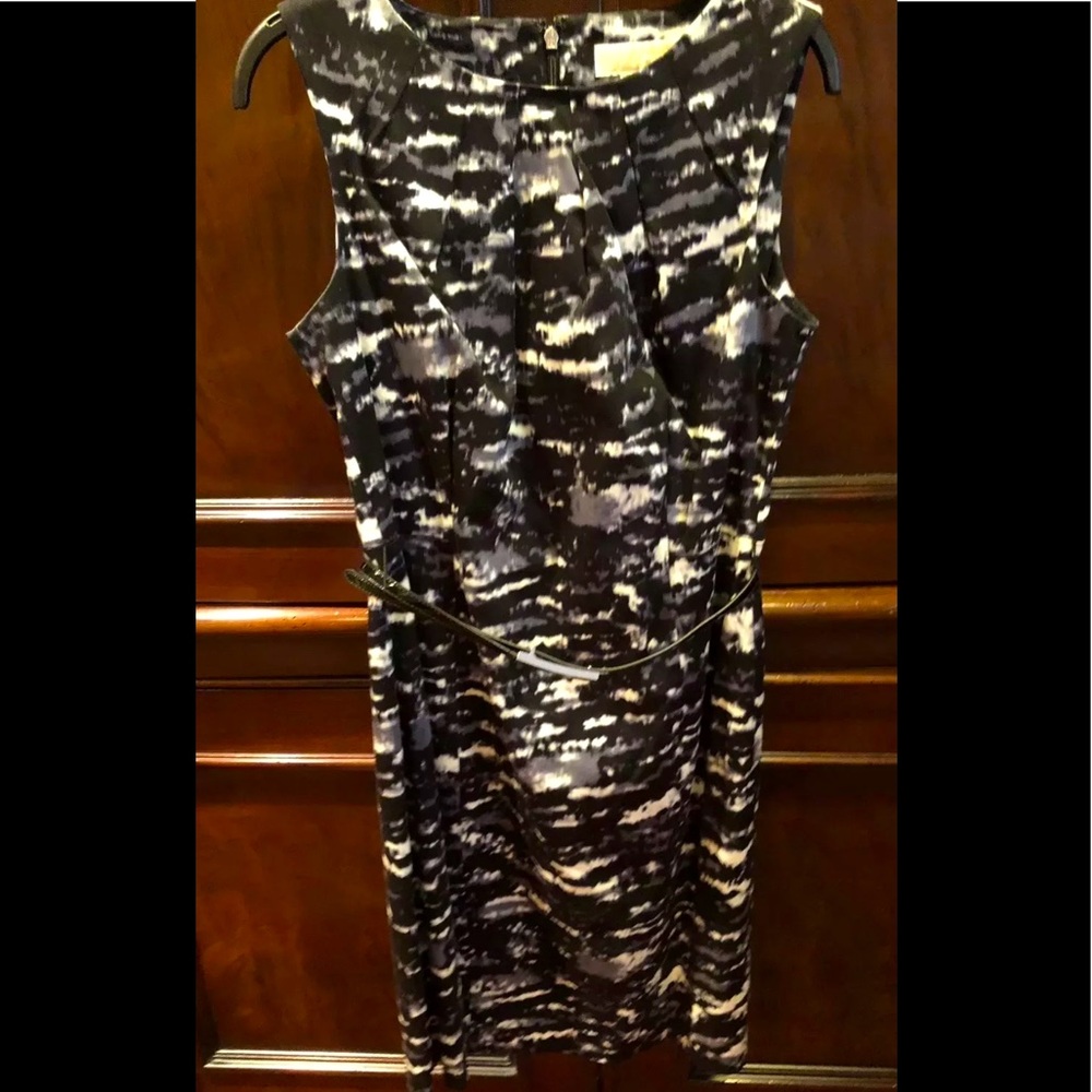 Michael Kors Abstract Belted Sheath Dress. Size 8